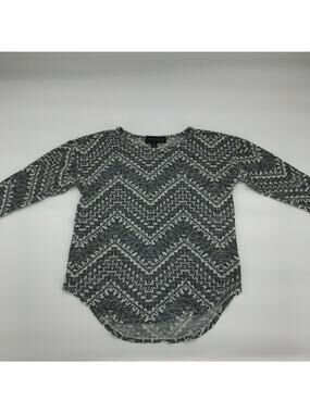 Almost Famous Girl’s Gray Chevron Knit Sweater Kid’s Size XS